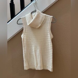 St John Sport Chic Cream Sleeveless Turtleneck Sweater